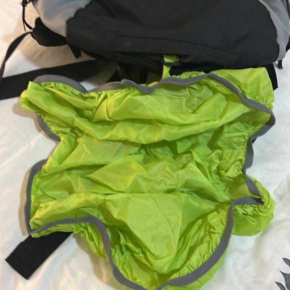 Deuter MOAB JAM 30 Red/Grey Backpack New with Tag - Picture 11 of 12